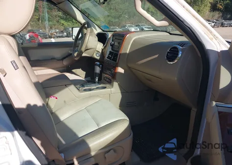 2010 Ford Explorer Eddie Bauer из США, поврежденный, VIN 1FMEU7EE6AUA91076